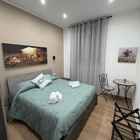 Yris House Appartamento *