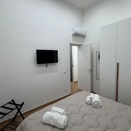 Yris House *