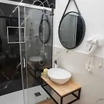 דירה Yris House