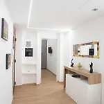 Yris House דירה *