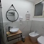 Yris House דירה